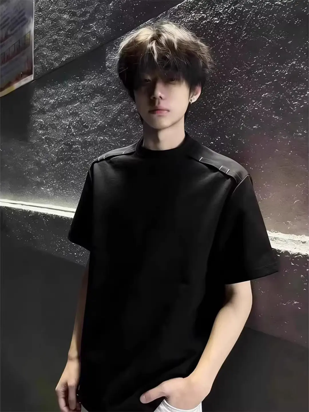 Black Men's Short Sleeve T-Shirt Shoulder Line Splicing Heavyweight Half Sleeve Cleanfit Deconstructed Summer 2026 Casual Style