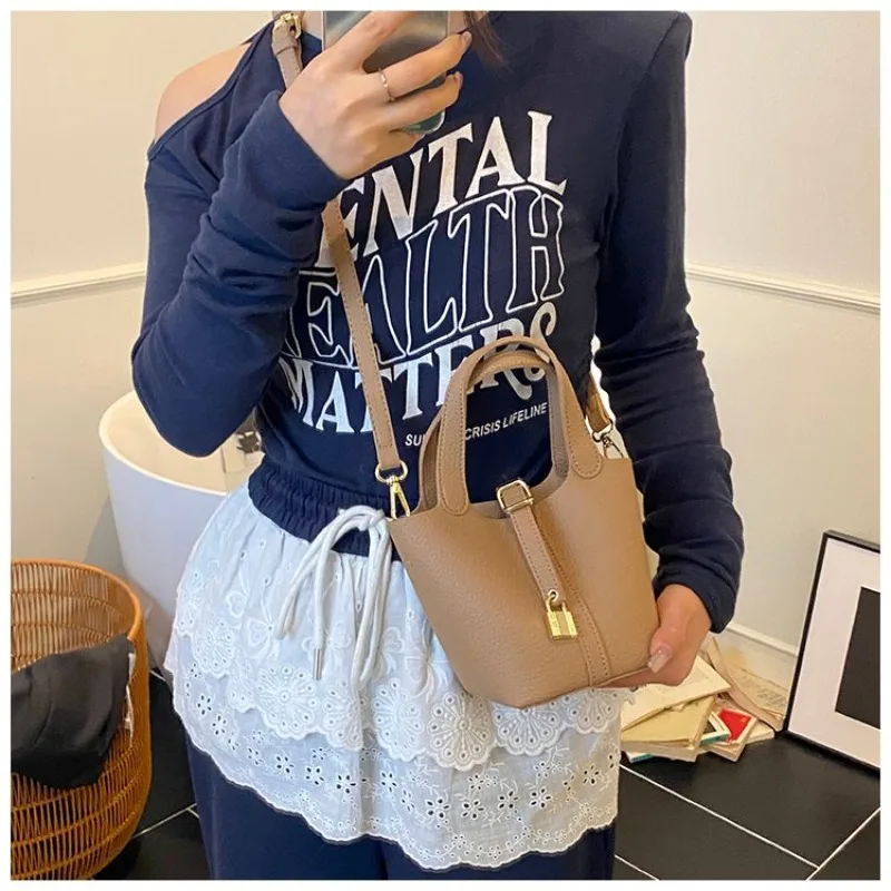

Fashionable Women Handbag Maillard Underarm Bag Crossbody Purse For Business Travel