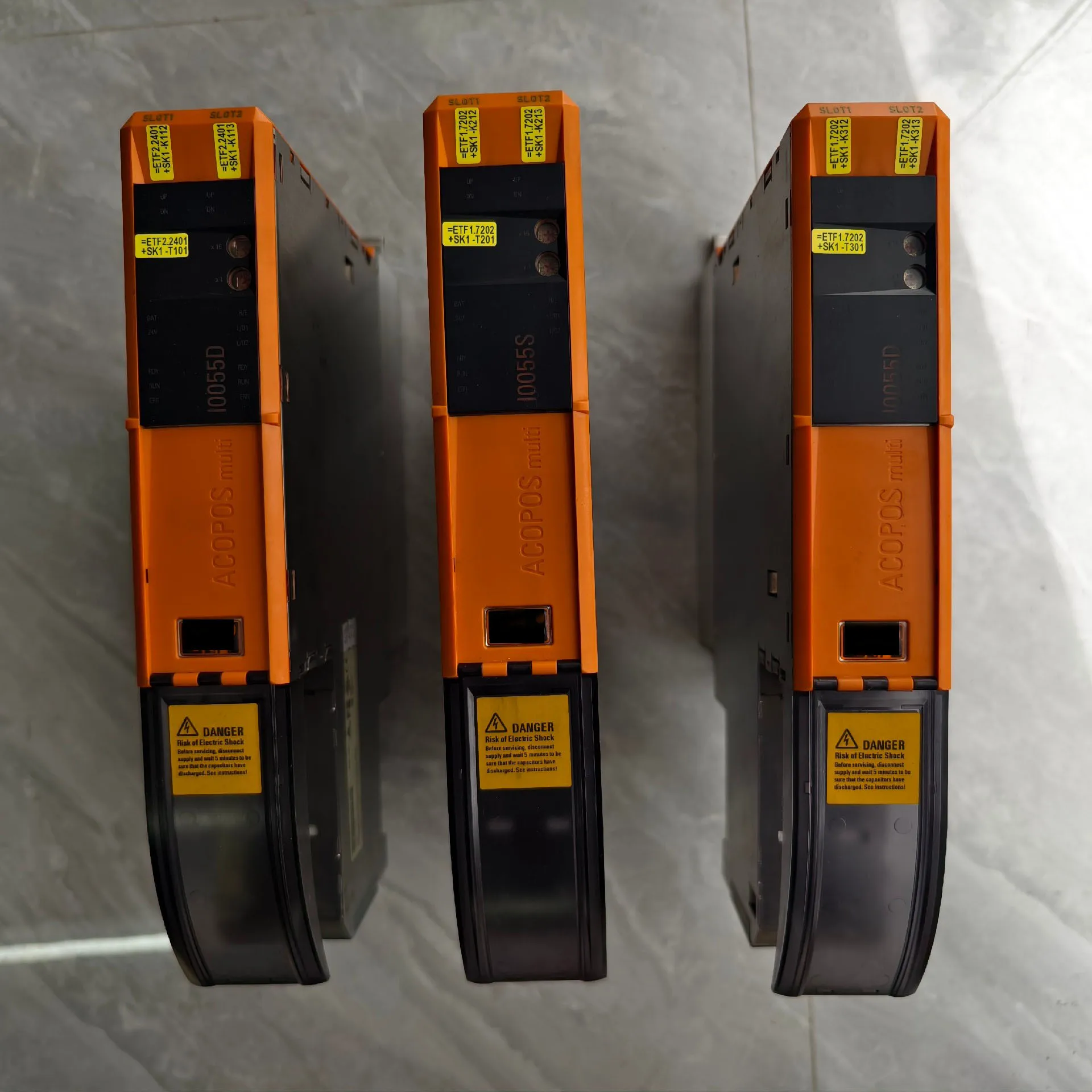 

ACOPOS Multi I0055S 8BVI0055HWS0.000-1 Servo Drive Used in Good Condition