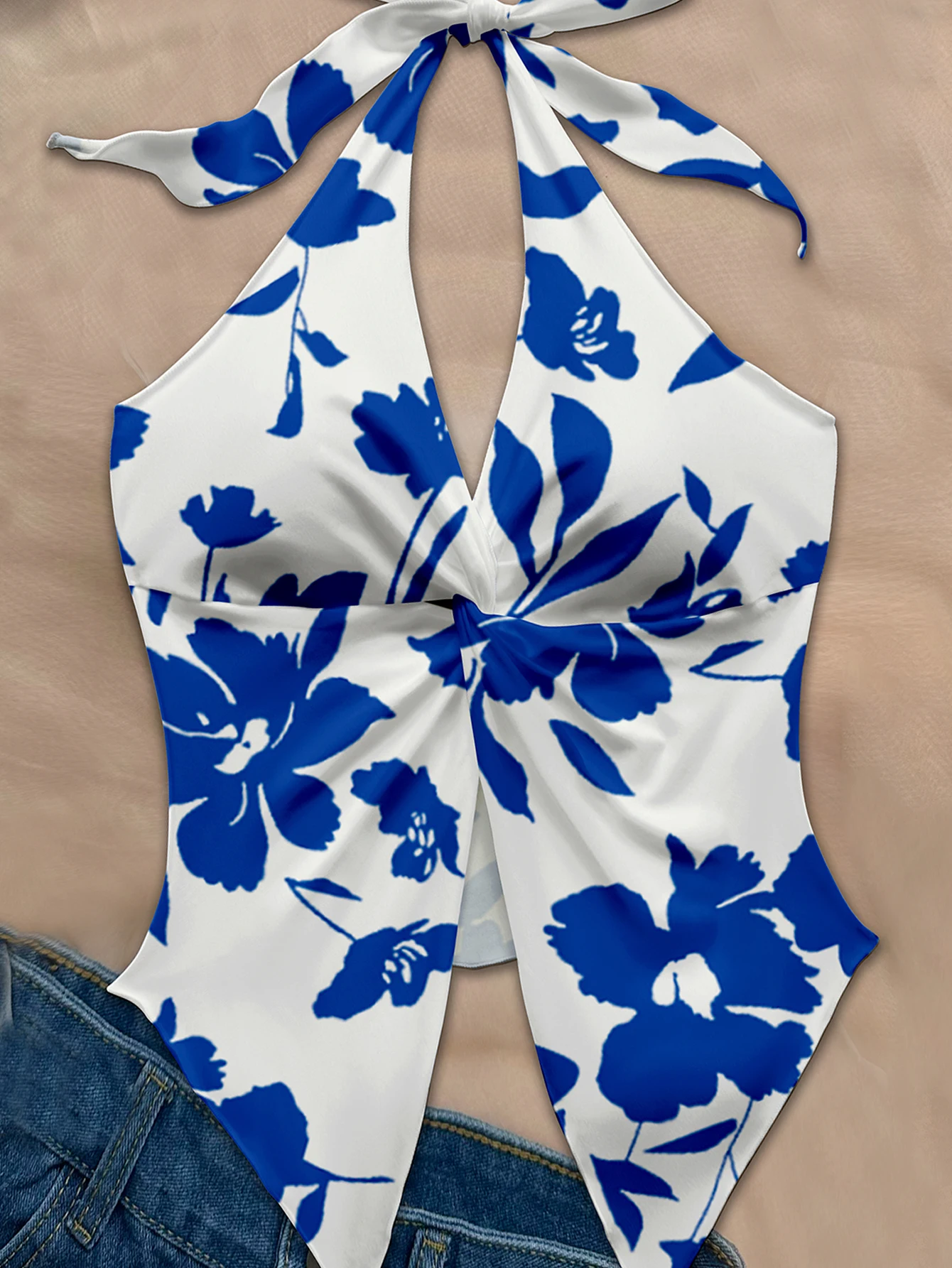 قميص قصير نسائي صيفي لقضاء العطلات على الشاطئ مطبوع عليه زهور زرقاء كلاسيكية من بوستير بقصة ضيقة، ملابس حفلات كلاسيكية Y2K