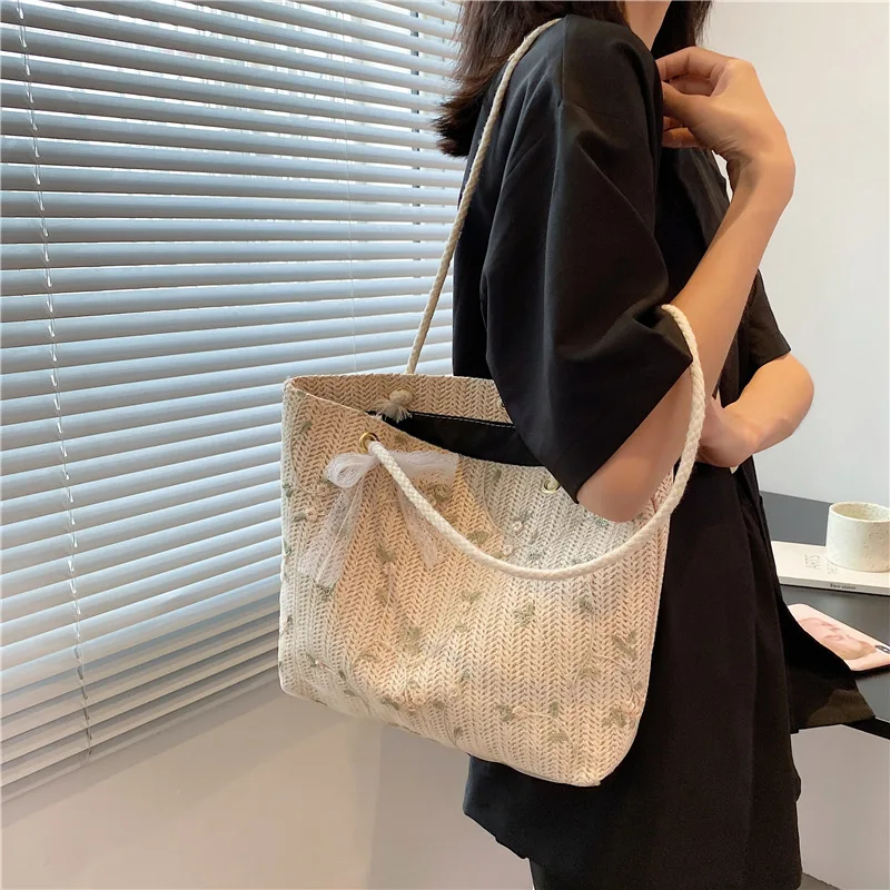 Travel Holiday Shoulder Bag Lace Braided Bag Large Beach Bag Straw Bucket Bag Luxury Designer Fashion Woven Tote Bag for Women