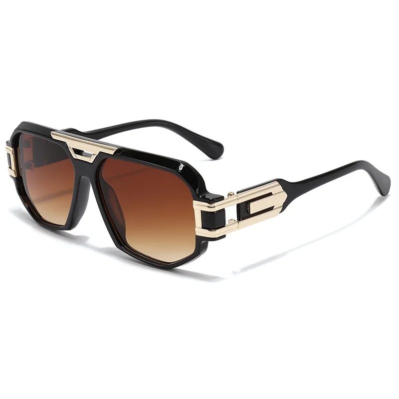 Oversized Frame with Metal Decorative Strips – Sharp Lines, Retro and Edgy, Unisex Style