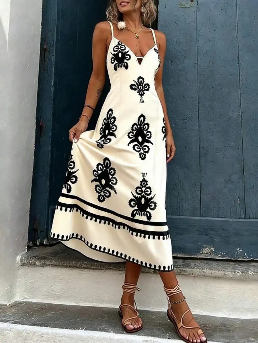 

Boho Spaghetti Strap Maxi Dress With Floral Print And Ruffle Hem