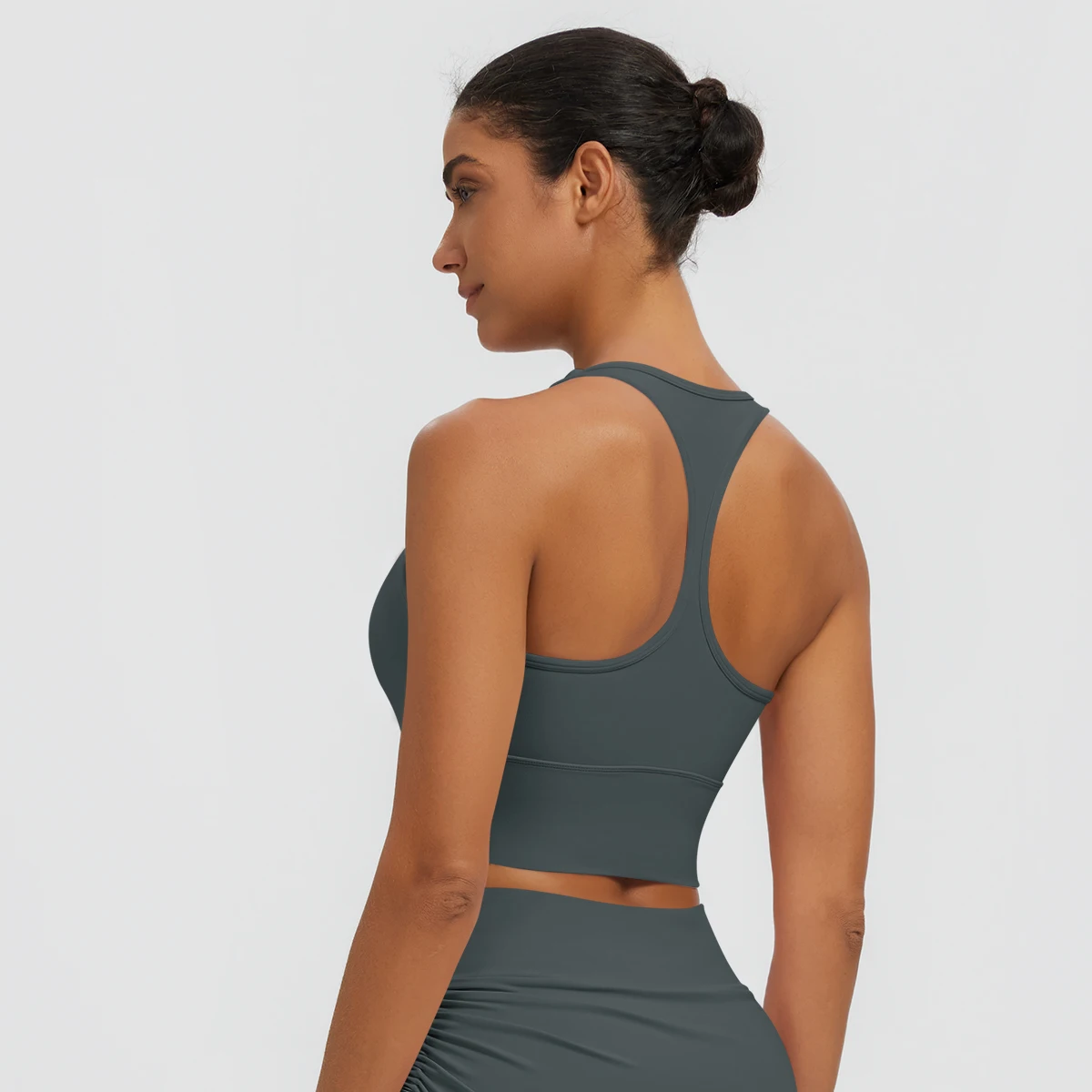 Schnell trocknendes, sexy Yoga-Top in I-Form, stoßdämpfendes Lauf-Yoga-Oberteil mit Brustpolster, einfarbiges Sommer-Fitness-Oberteil für das Training. – Detail 36