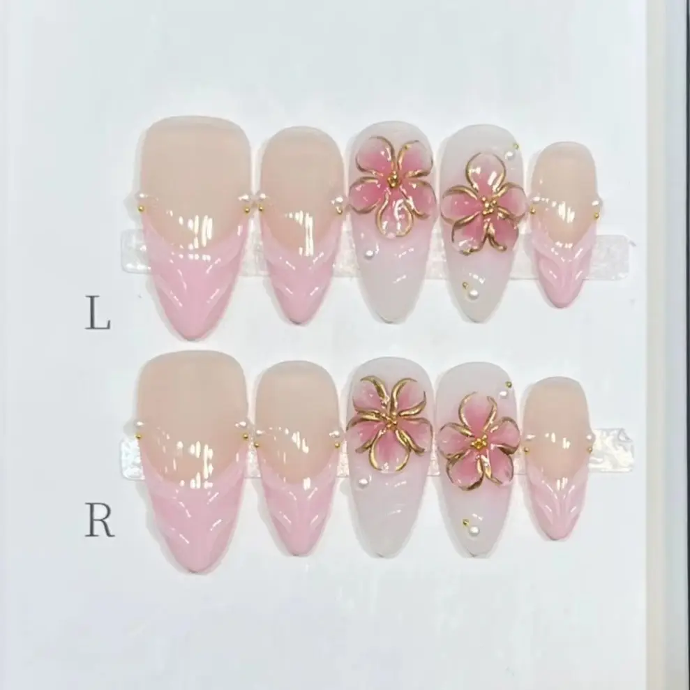 

10pcs Cute Bowknot Pearl False Nails Patches Rose Fake Nails Yellow Blue French Press on Nails Creme Almond Nail Art for Girls