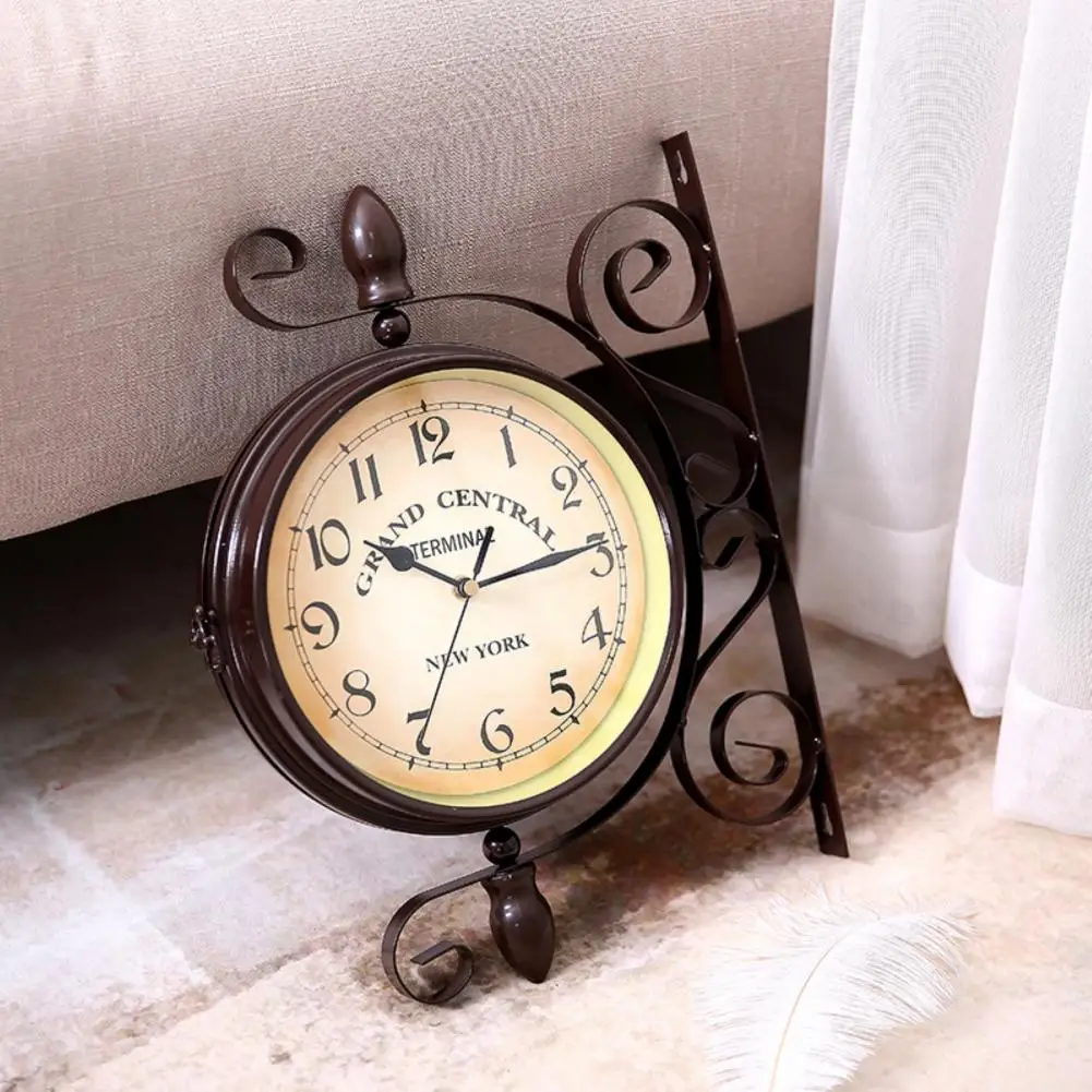 Decorative Clock European Style Rust-proof Wrought Iron Battery Operated Non-Ticking Retro Wall Clock for Home Wall Decoration