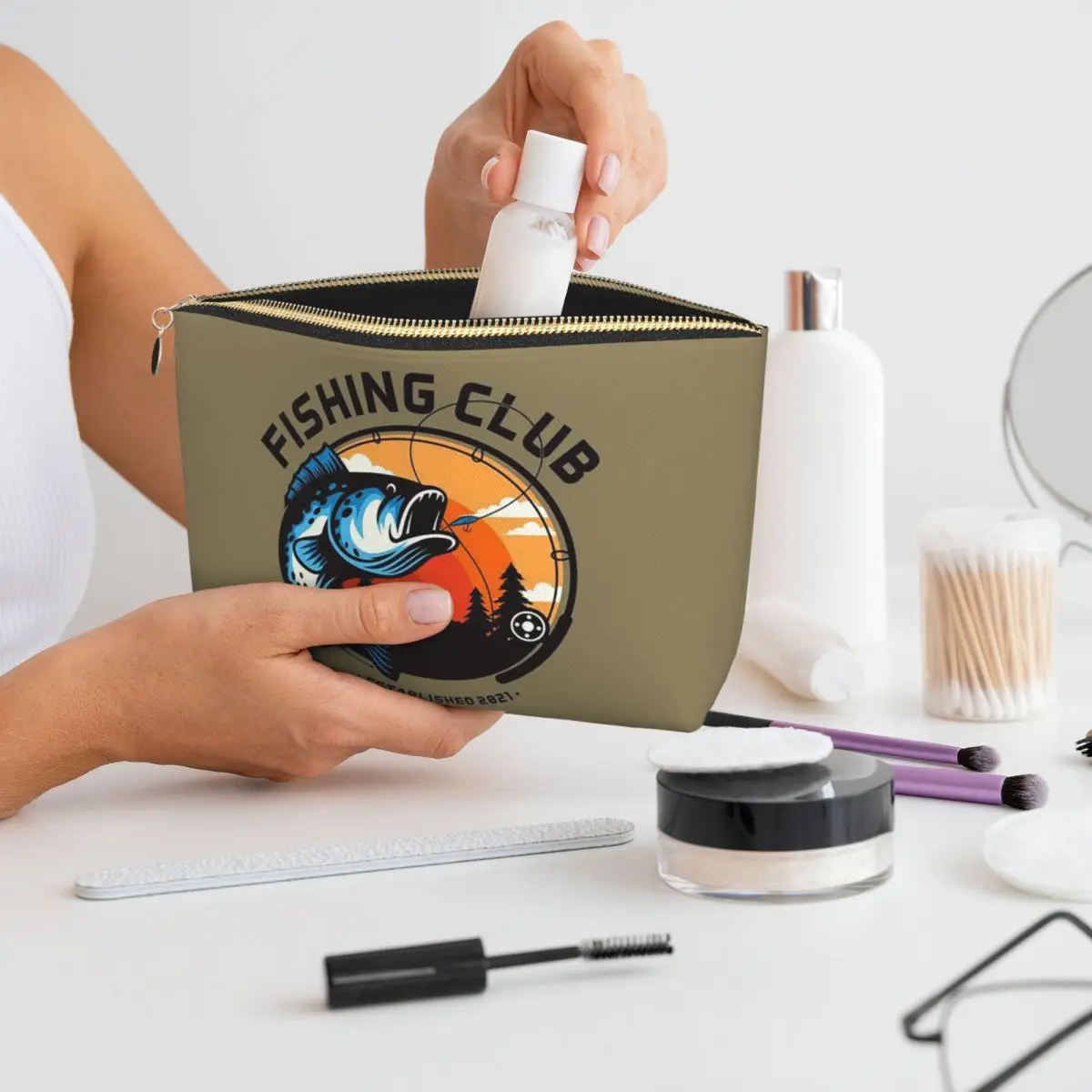 

Korda Fishing Logo Женская косметичка Дорожный органайзер для макияжа Чехол для хранения туалетных принадлежностей Dopp Kit Box