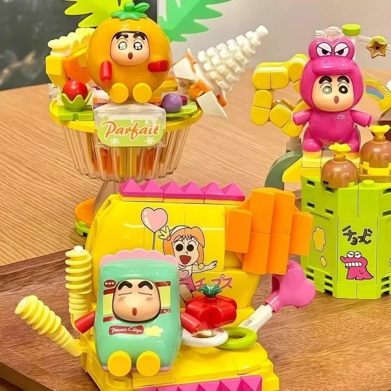 ชุดตัวต่อครายอนชินจัง ภูเขาจระเข้ ของเล่นอนิเมะ ของสะสมตั้งโต๊ะ ของตกแต่ง ของขวัญวันหยุดสำหรับเด็ก