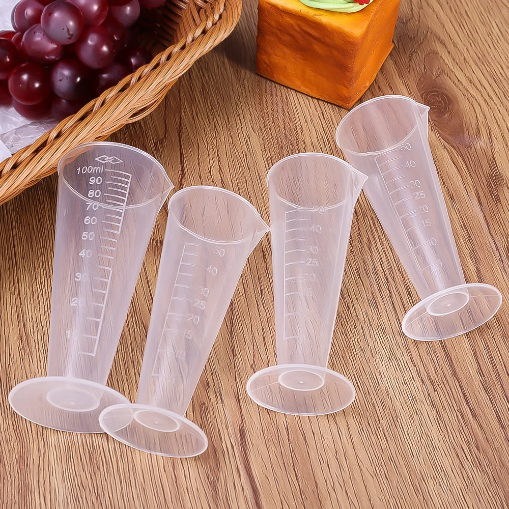 10-1Pcs Triangular Measuring Cup with Scale Transparent Plastic Graduated Cylinder Pour Spout Liquid Container Kitchen Bar Tool