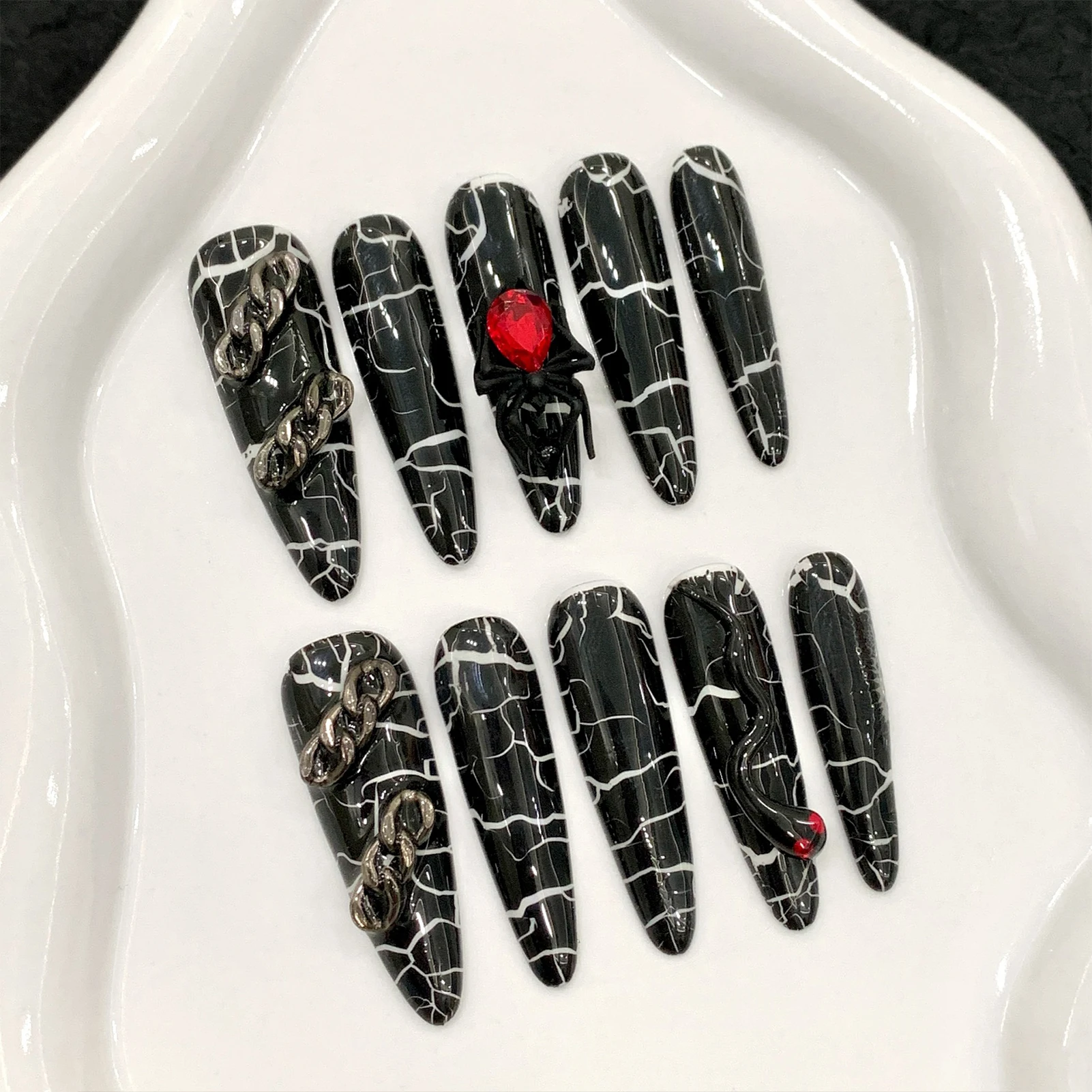 

10pcs Dark Black Gothic False Nails Glossy Black Long Almond Fake Nails Horror Spider Metal Chain Decor Handmade Press On Nail