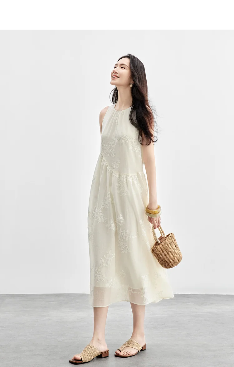 SENTUBILA Damen Sommerkleid 2026 Elegantes Damen-Sommerkleid mit Stickerei Ärmellos Urlaubskleid Langes Kleid für Frauen 151L58207 – Detail 11