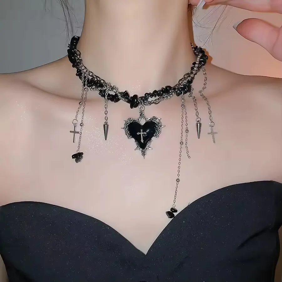 Gothic Dark Style Metall Flügel Stern Kreuz Dornes Herz Anhänger Halskette Y2K Personalisierte Kreative Punk Frauen Männer Charm Schmuck – Detail 3