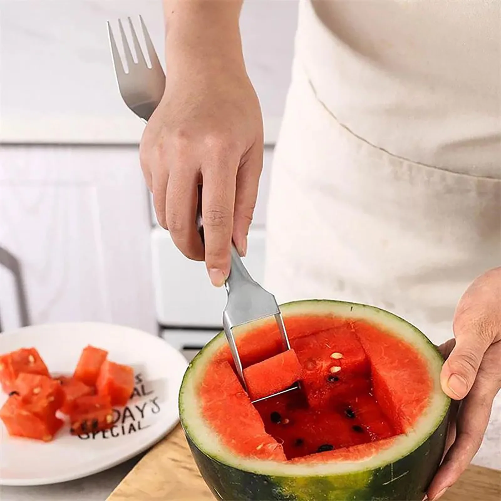 2Pcs/Set 2 in 1 Watermelon Fork Watermelon Slicer Cutter Knife Multi-purpose Portable Stainless Steel Kitchen Fruit Cutting Fork