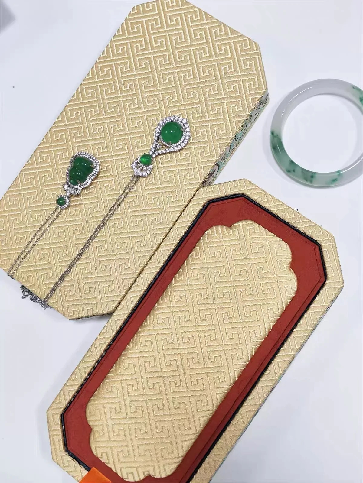 

Middle Eastern Jewelry Box, Exotic Gift Box with Lid for Bracelets Necklaces, Decorative Storage Casket for Vanity