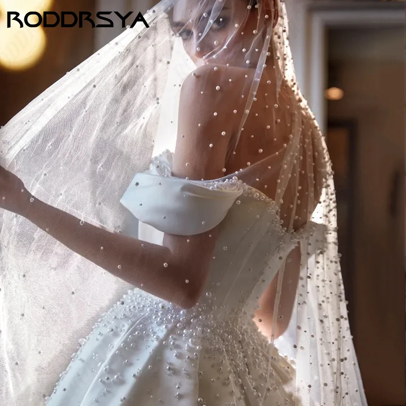 RODDRSYA قبالة الكتف لؤلؤ فساتين الزفاف رائع على شكل حرف A-خط لينة الساتان vestidos de novia أنيقة V الرقبة عارية الظهر حزب الزفاف  قبالة الكتف لؤلؤ فساتين الزفاف رائع على شكل حرف A-خط لينة الساتان vestidos de novia أن