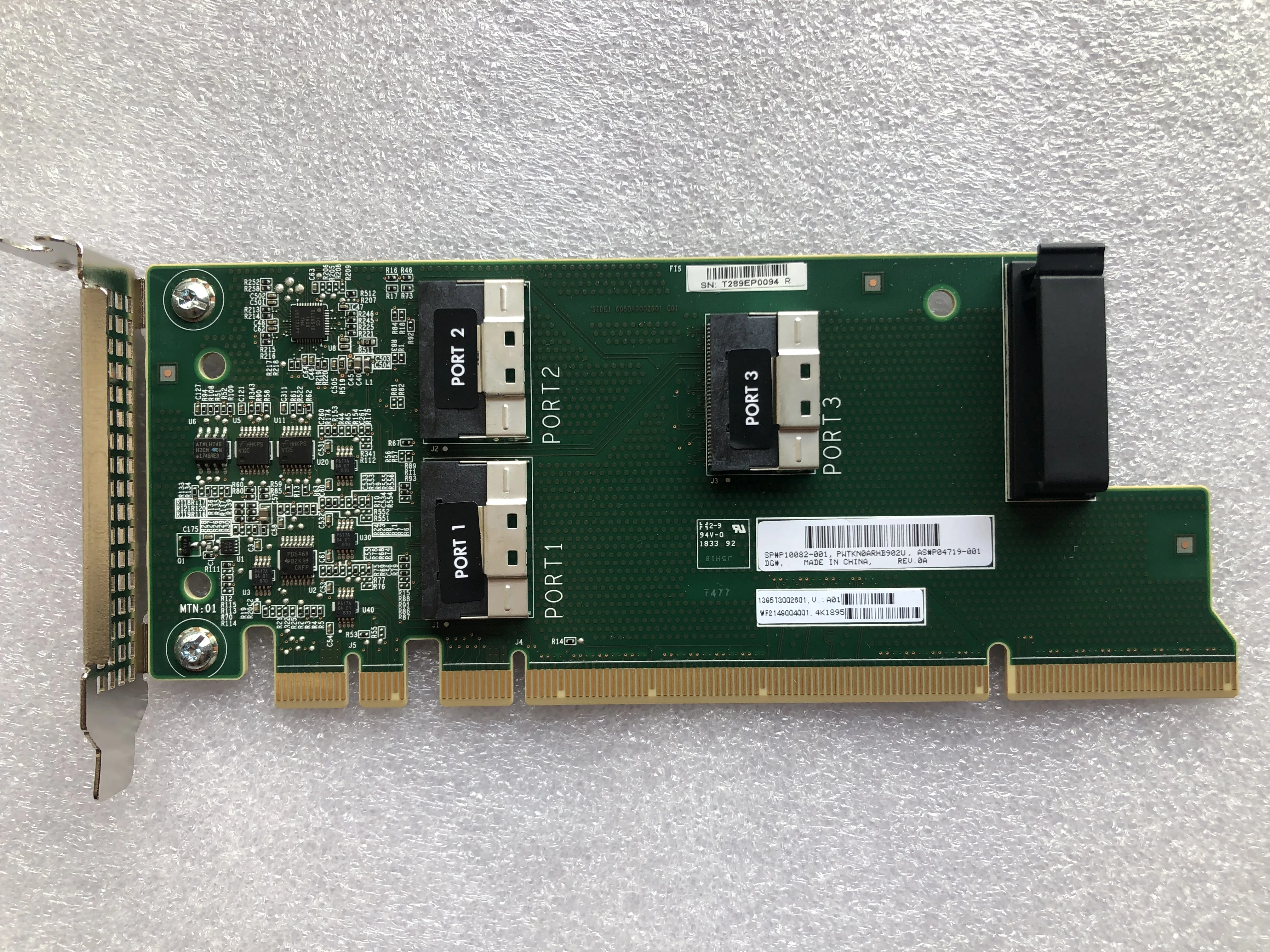 P10082-001 / P04719-001 SPS-PCA NVMe przechodzą przez Riser Apollo 4200 Gen10