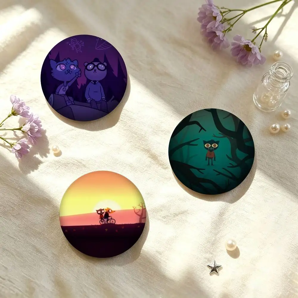 G-Game N-Night in the Woods 25mm 32mm 44mm 58mm 75mm Brooches Badges Pins for Accessories Gift