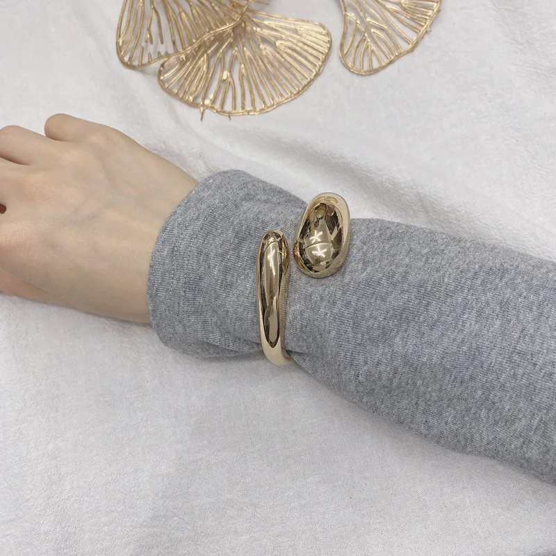 New Arrival Trendy Smooth Stainless Steel Water Drop Bangle for Women Personality Cuff Bracelet Jewelry Accessory Colorfast Gift