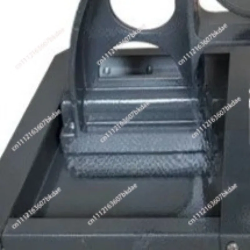 

Semi-automatic buckle machine