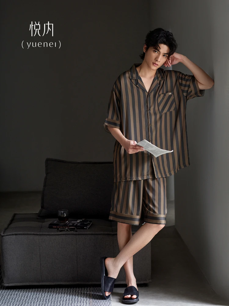 pijama-de-verano-para-hombre-de-seda-helada-corte-holgado-manga-corta-pantalones-de-pijama-cardigan-abierto-a-rayas-comodo-y-transpirable-para-el-hogar