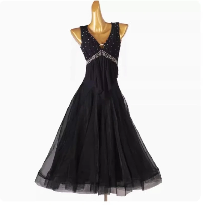 Weißes, modernes, professionelles chinesisches Gesellschaftstanzkleid mit großem Swing-Rock und österreichischem Imitat-Diamant für Aufführungen und Wettbewerbe