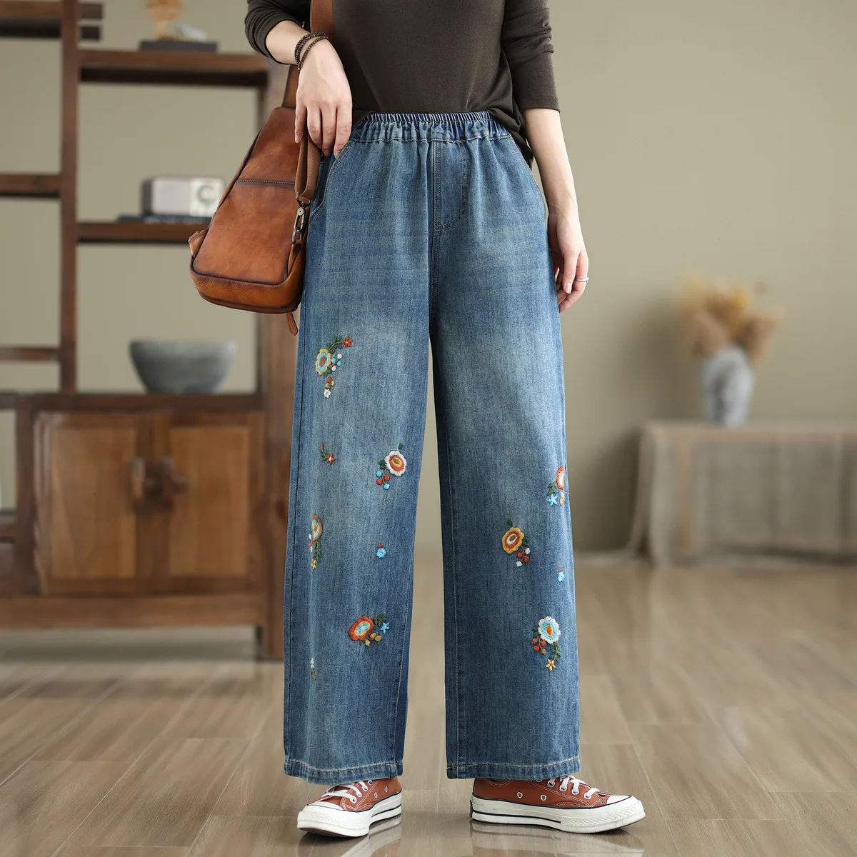 Aricaca Women's Streetwear Retro Fashion Embroidery High Waisted Pants High Street Loose Wide Leg Denim Pants