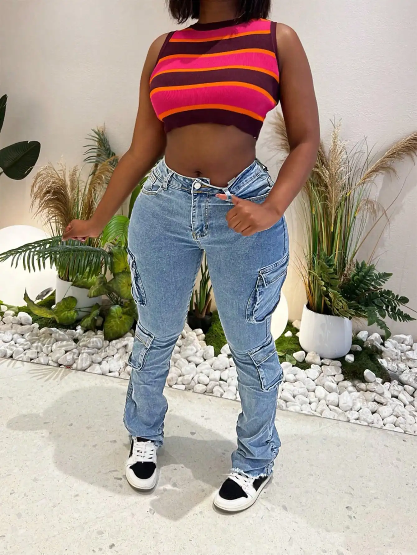 WGXWGX Women's High-Waisted Cargo Flare Jeans Trendy Multi-Pocket Stretch Denim Frayed Hem Full-Length Pants