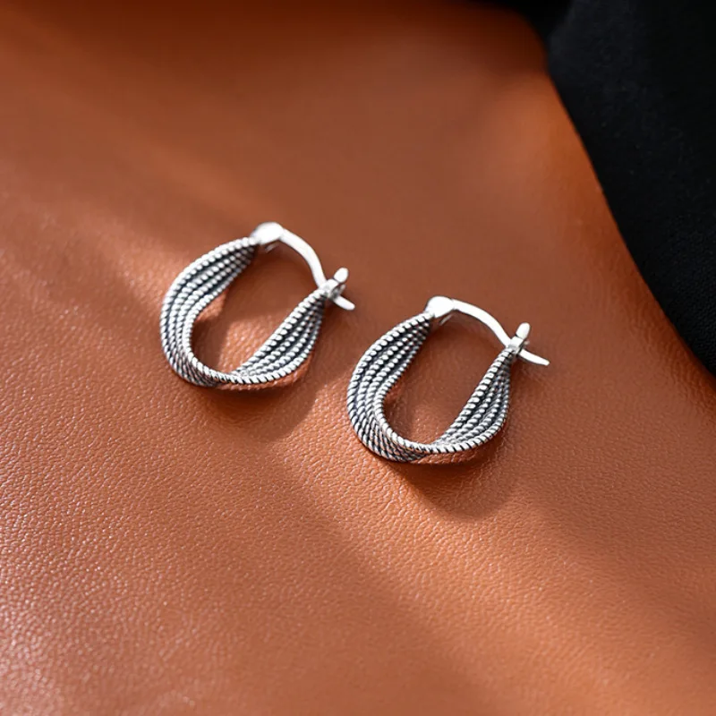 2023 New Fashion Retro Geometric Twist Hoop Earrings Hip-hop Style Unique Design Simple Personalized Trend Jewelry Accessories