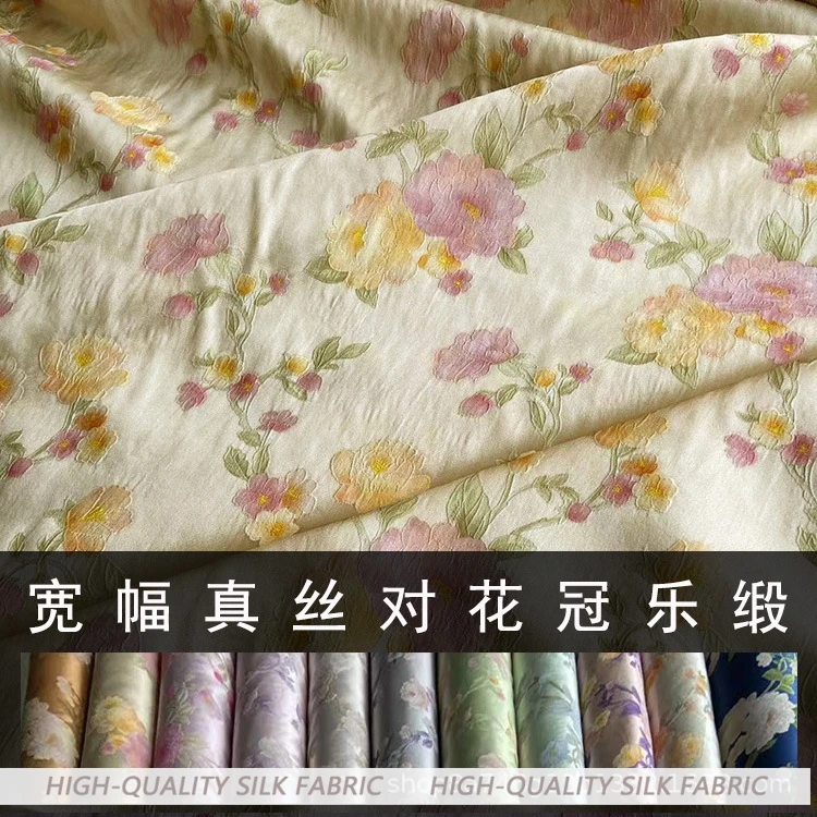 梨の花アプリコット雨花から花までワイドジャカード関楽サテンシルク生地中国風のチャイナドレス