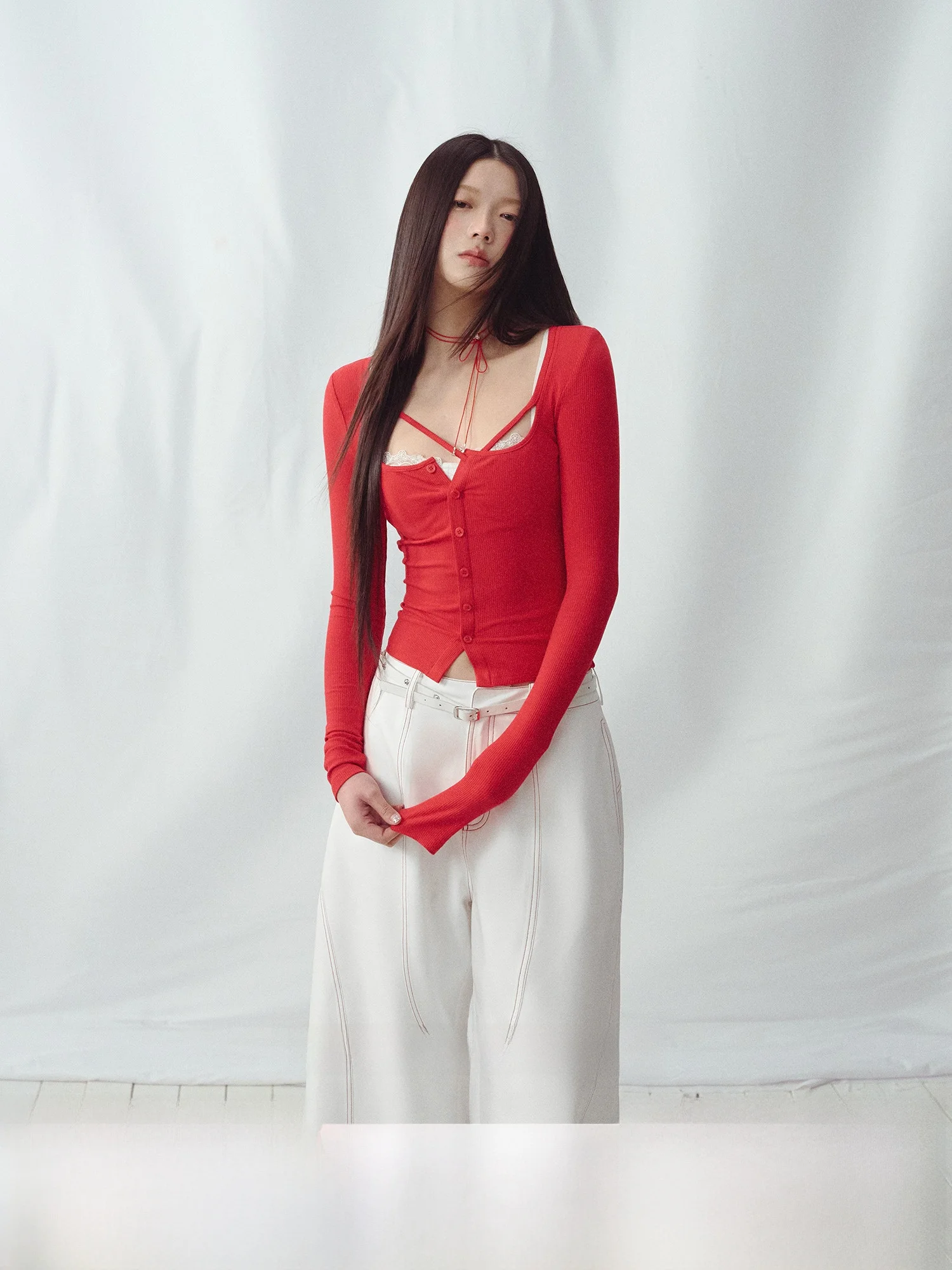 

Модная красная футболка Slim Fit, женская летняя повседневная базовая футболка в Корейском стиле, длинный атласный топ от Lalune Du Ciel