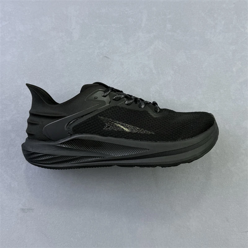 

Универсальный артефакт! Новые дышащие кроссовки осенью и зимой, легко адаптируются к различным нарядом.