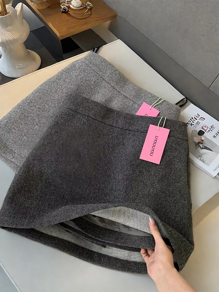 

Korean Style Sweet And Salty Short Half-length Woolen Skirt for Women Autumn Winter High Waist A-line Skirt Thickened Fabric
