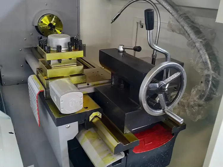 Ck6130 Tornio orizzontale a letto piatto CNC Tornitura Hine