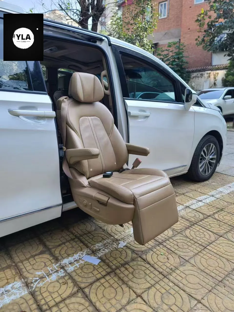 Customized Rotating Car Seats Modified for Elderly & Disabled Convenient Travel Solution