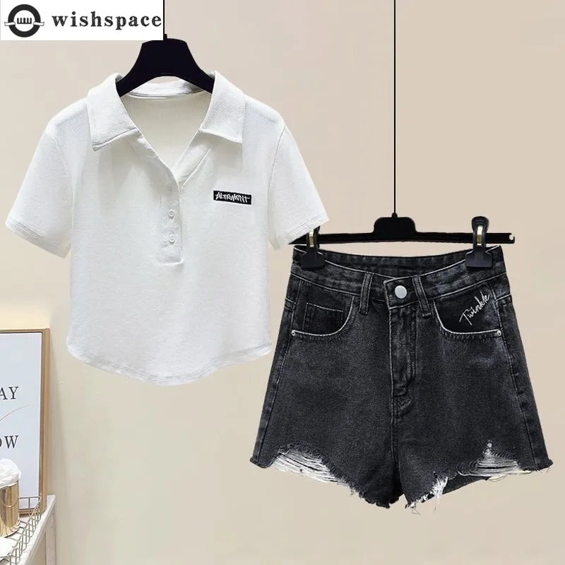 

Set of Women's Summer New Age Reducing Polo Collar Short Top Paired with Perforated High Waisted Shorts Two-piece Set