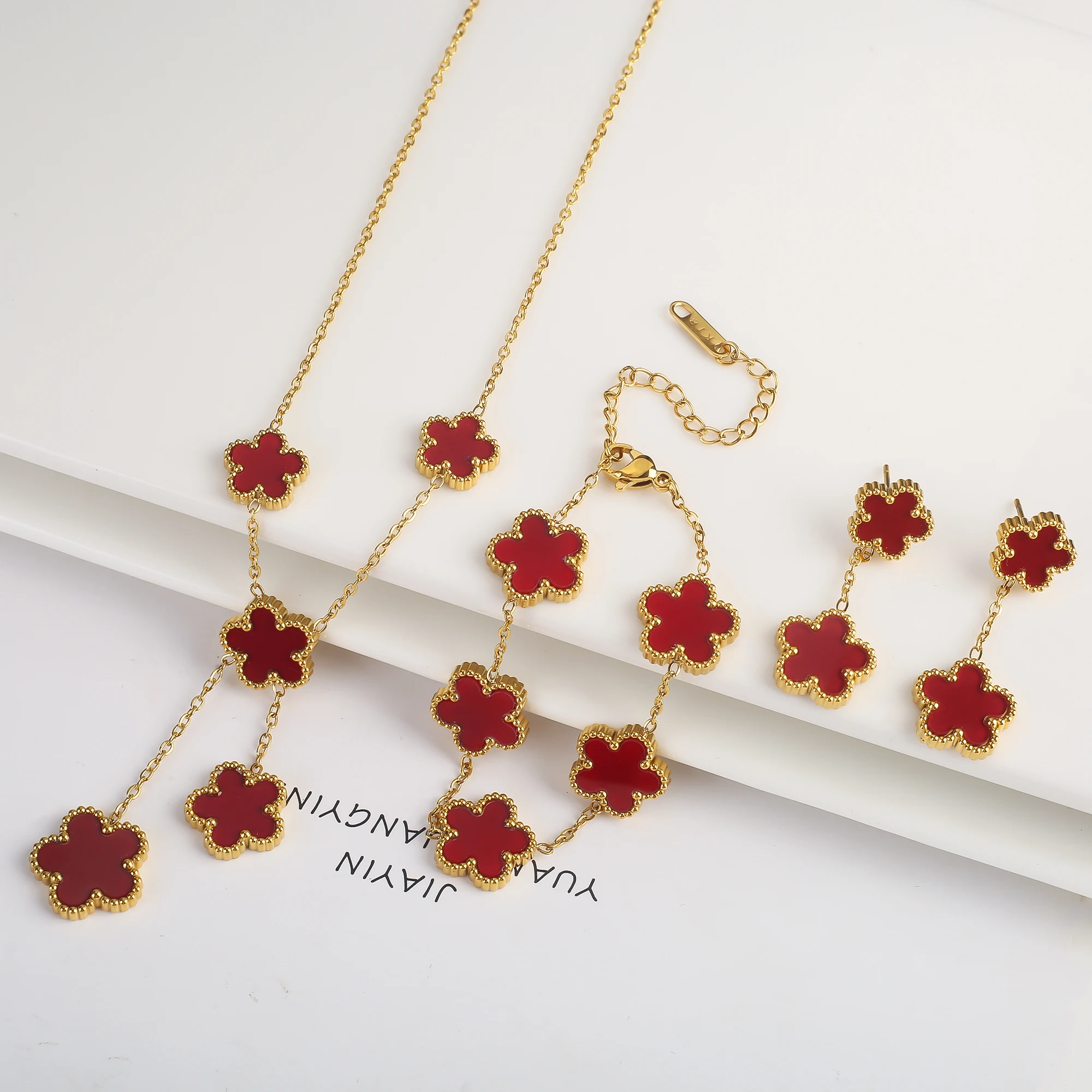 3pc 18k Gold-Plated Five-Leaf Flower Necklace Earrings Bracelet Set