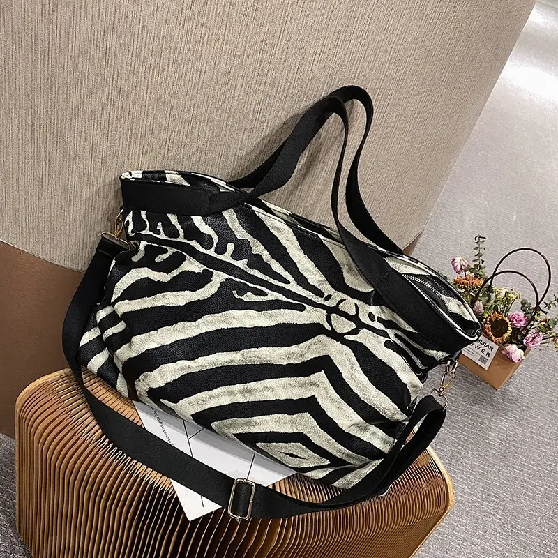 Women Fashion Zebra Pattern Tote Bag High Quality Pu Leather Shoulder Bag Big Travel Package Duffle Bag Winter New Female