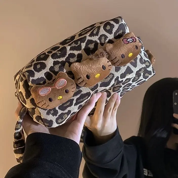 

Милый леопардовый принт Sanrio Hello Kitty, портативная большая вместительная дорожная косметичка, ценный пенал, подарок для друзей