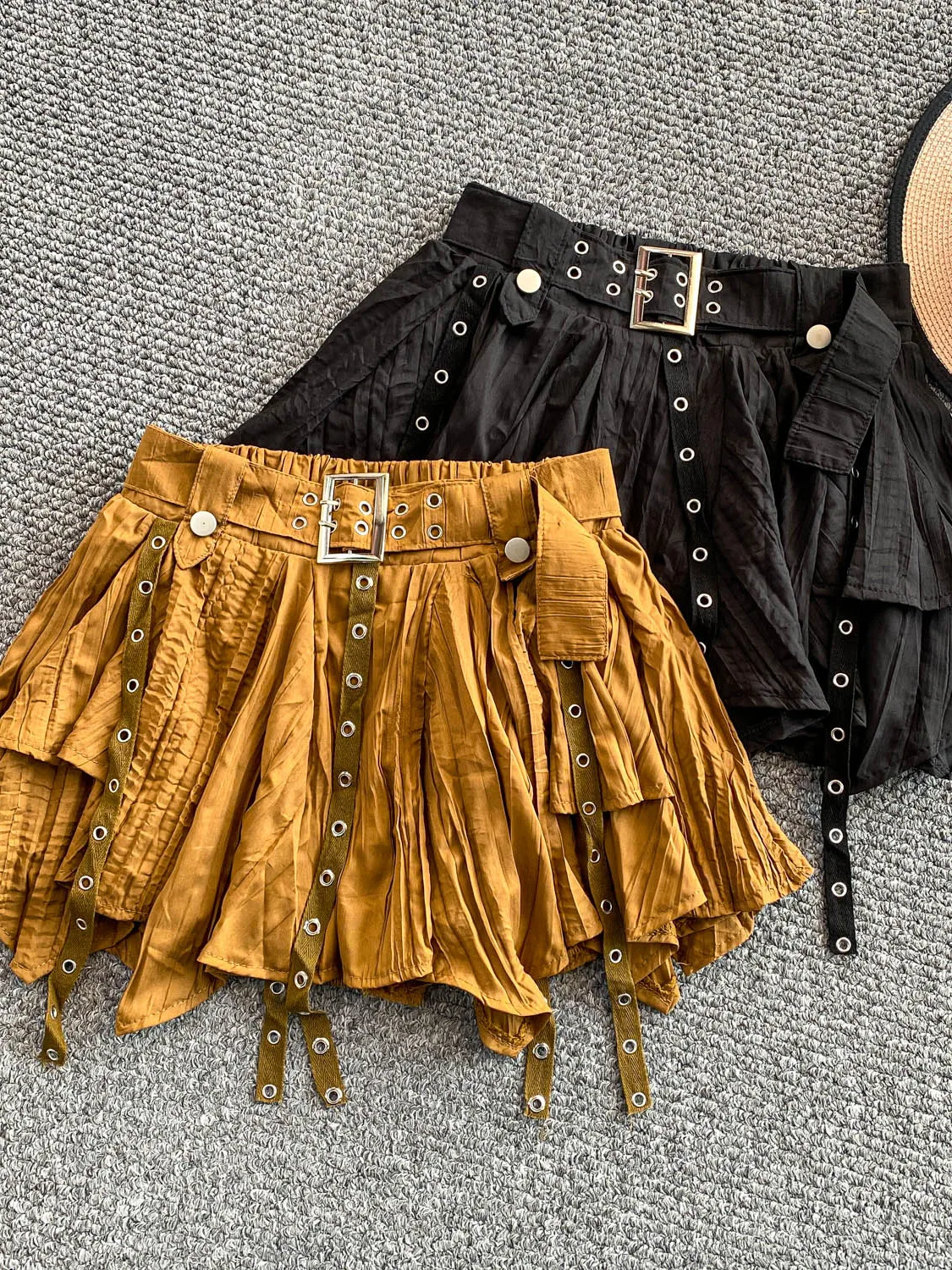 

High Waist American Spicy Girl Design Willow Nail Sa Pleated ort Skirt Women Faion Slimming Anti-Light Cheered Pleate...