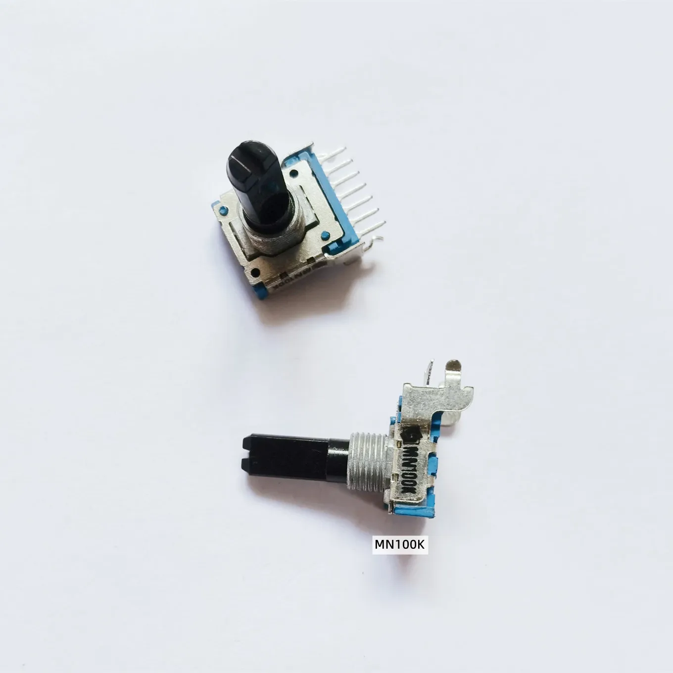 Original new 100% RK142 MN100K dual balanced potentiometer 7pin mixer power amplifier sound channel balance (SWITCH)