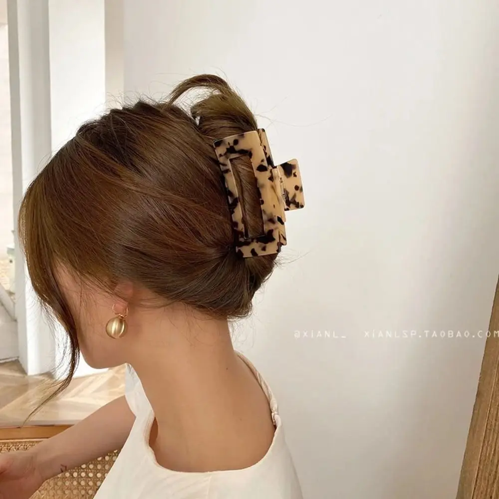 

French Style Rectangular Hollow Hair Claw Leopard Print Colorful Acetic Acid Hair Clip Geometry Barrette Shark Clip Streetwear