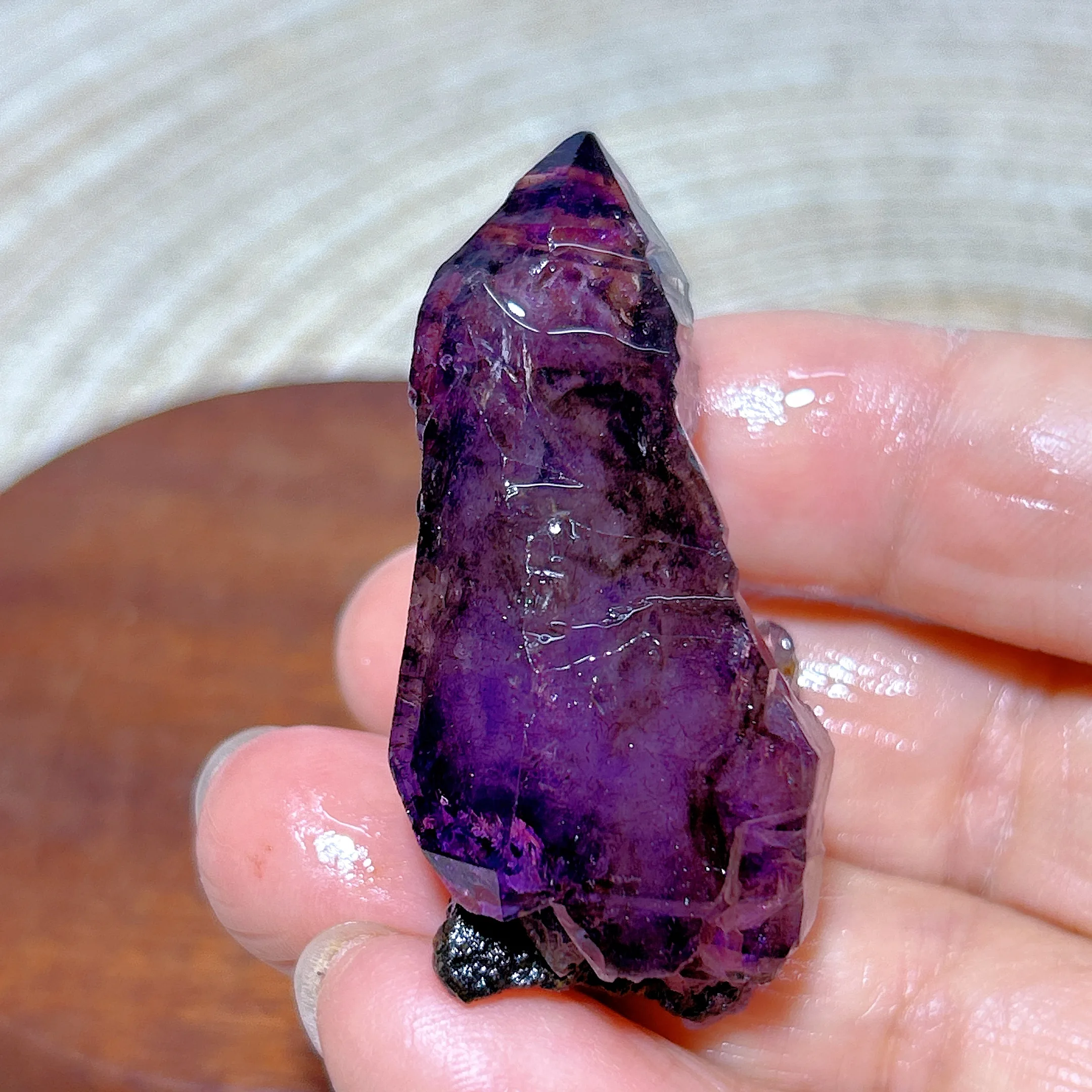 

Healing Natural Crystal Super Seven Specimen Raw Stone Gemstones Rainbow Mineral Ore Energy Home Decorations Room Decor Gift