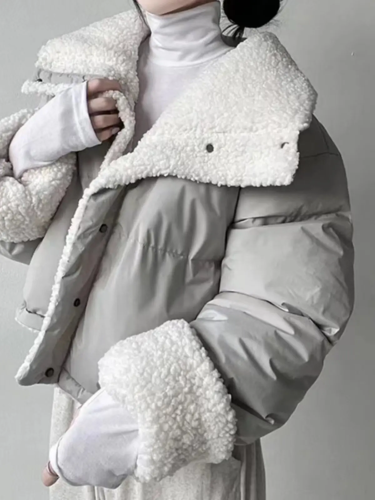 Women's Grey Lapel Faux Lamb Wool Jacket Coat Vintage Loose Thick Reversible Long Sleeve Cropped Puffer Jacket for Women Winter
