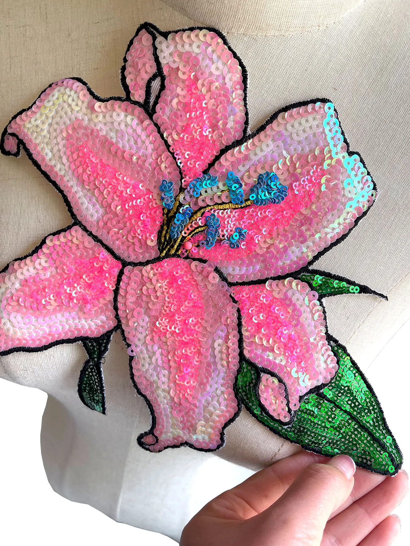 1 Piece Pink Sequins Lily Flower Patch Fashion Shining Iron On Patch for Clothes DIY Applique