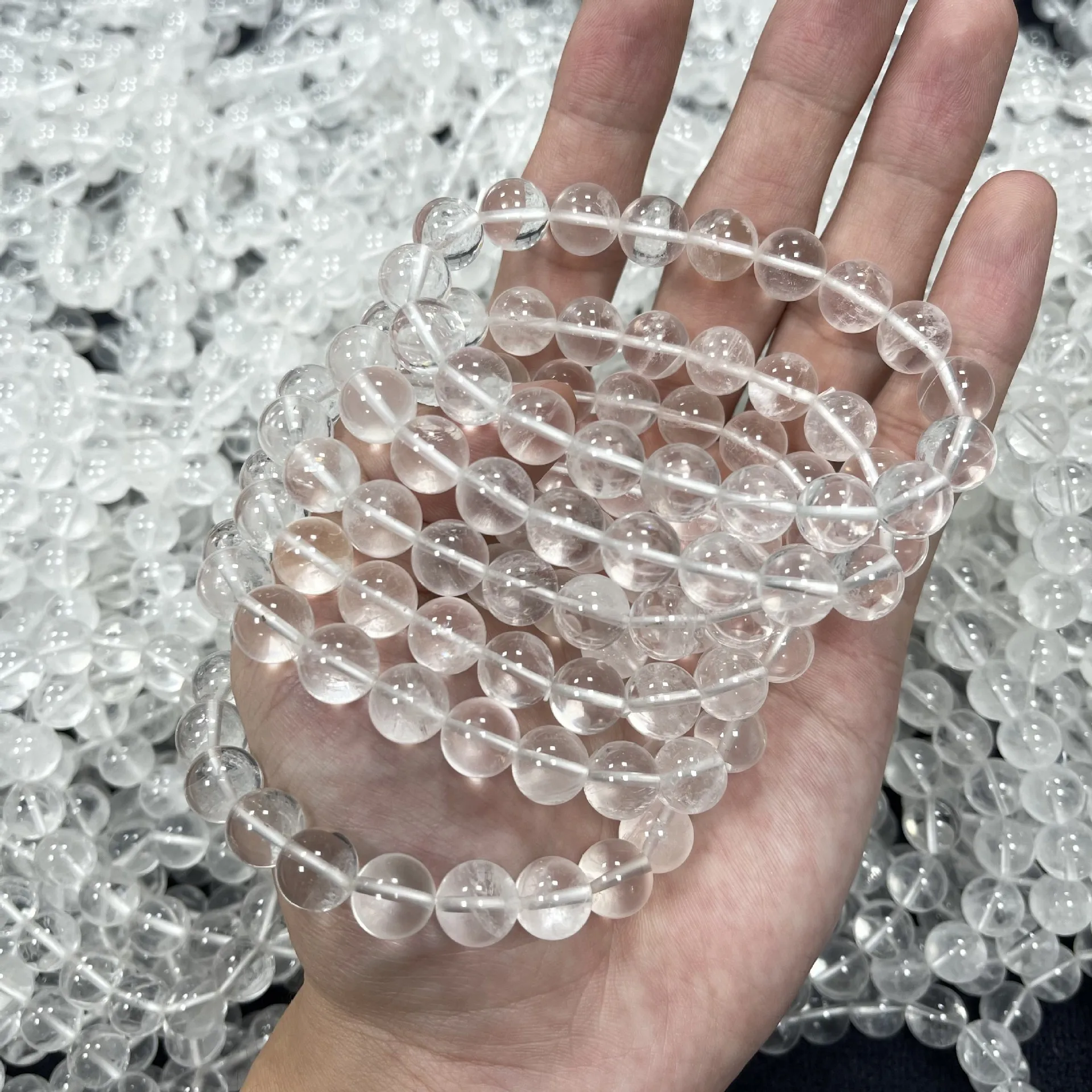 

Браслет из натурального белого хрусталя, оптовая продажа, прозрачный дизайн, универсальные ювелирные аксессуары, женские белые бусины-призраки