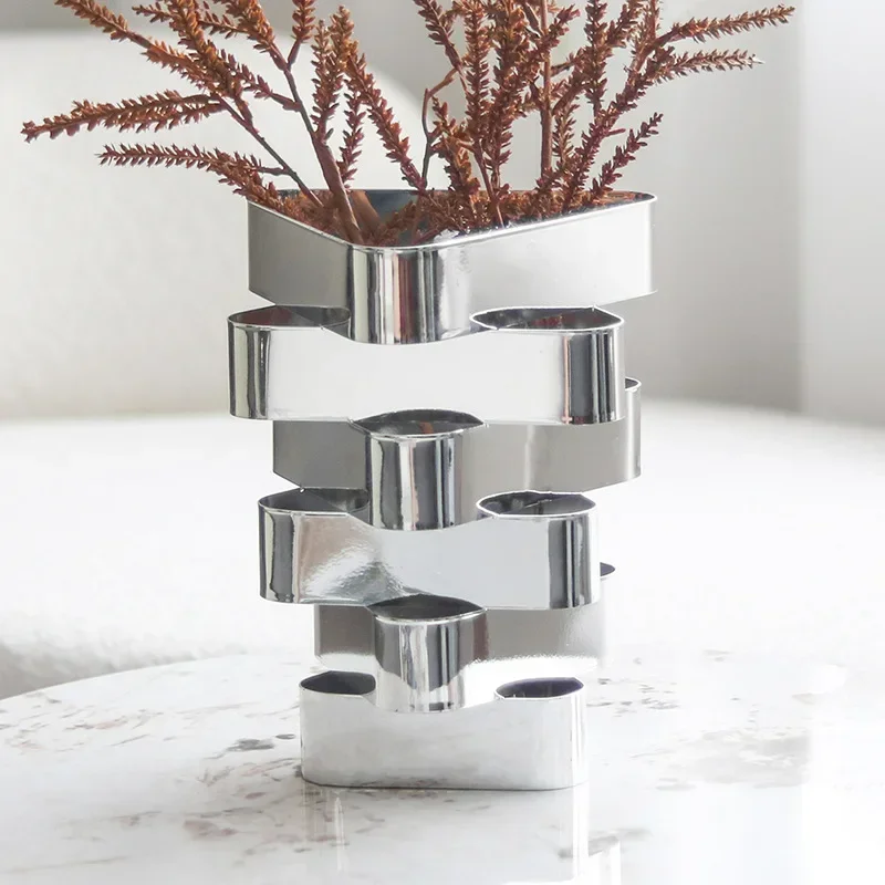 Metal Vase Irregular Home Desktop Decoration Vase Art Flower Arrangement Tool Living Room Wine Cabinet Entrance Hall Decoration