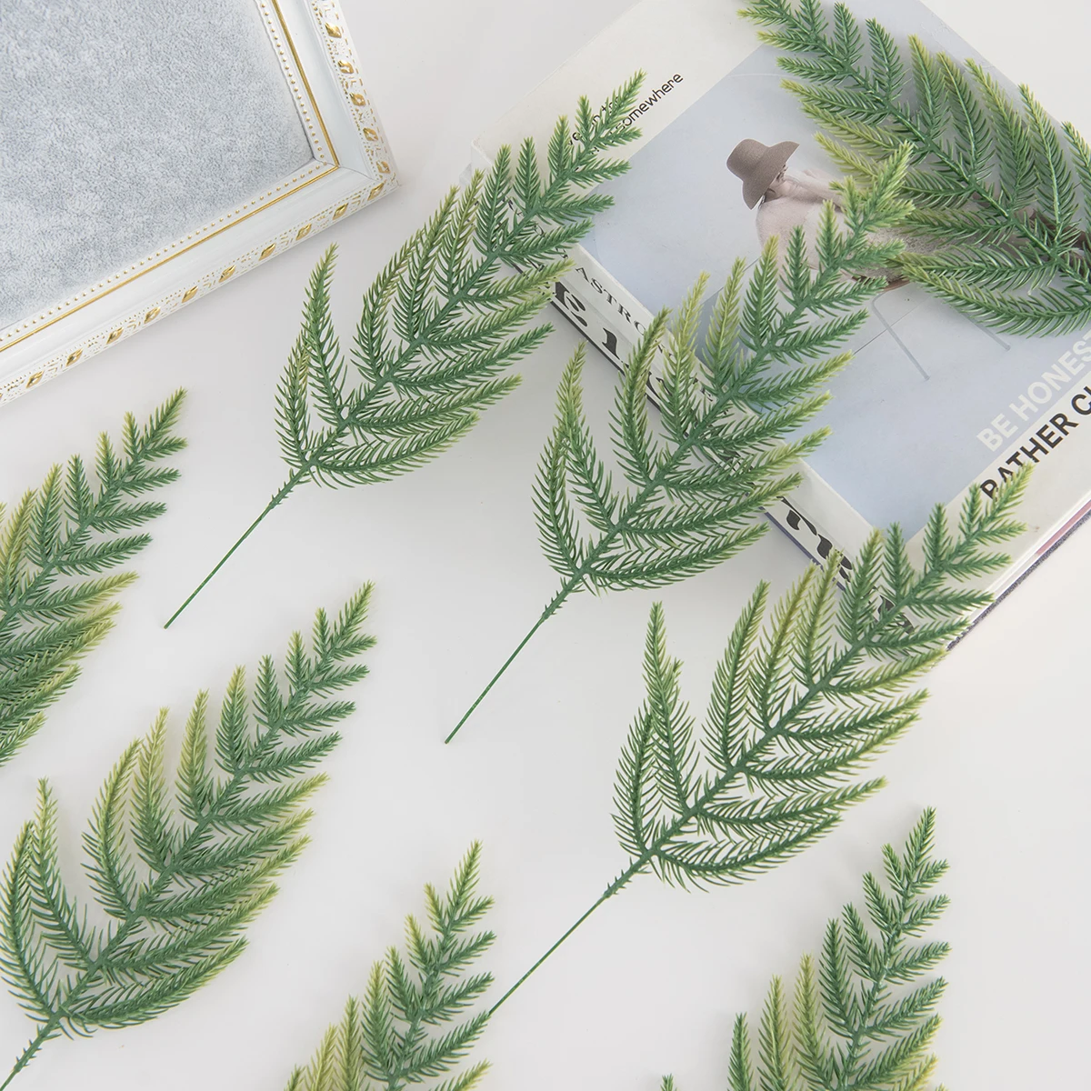 

5pcs/10pcs Artificialplant plastics tube Pine needle Christmas tree Decor Home accessory Green Leaves Diy scrapbook box bonsai