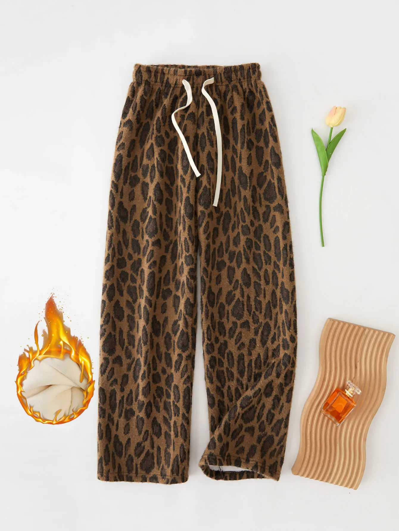 レオパード柄の女性用カジュアルパンツ、冬にふわふわで暖かい、ファッショナブルで多用途なズボン