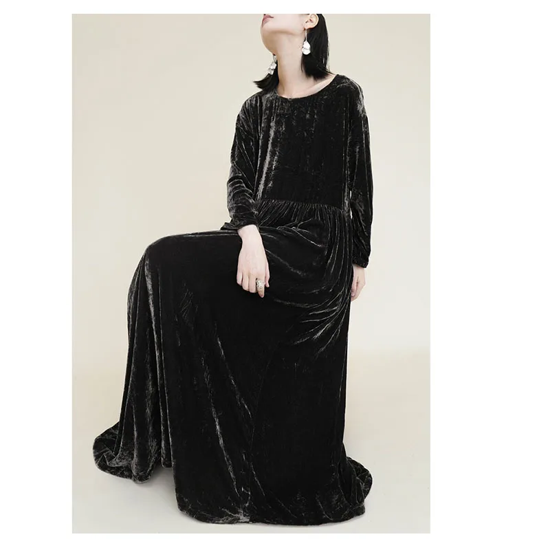 Silkworm Velvet Dress for Ladies, Long-Sleeved, Round-Collar, Pleated Dress, Loose, Minority, Large-sized, Black, Spring, Autumn