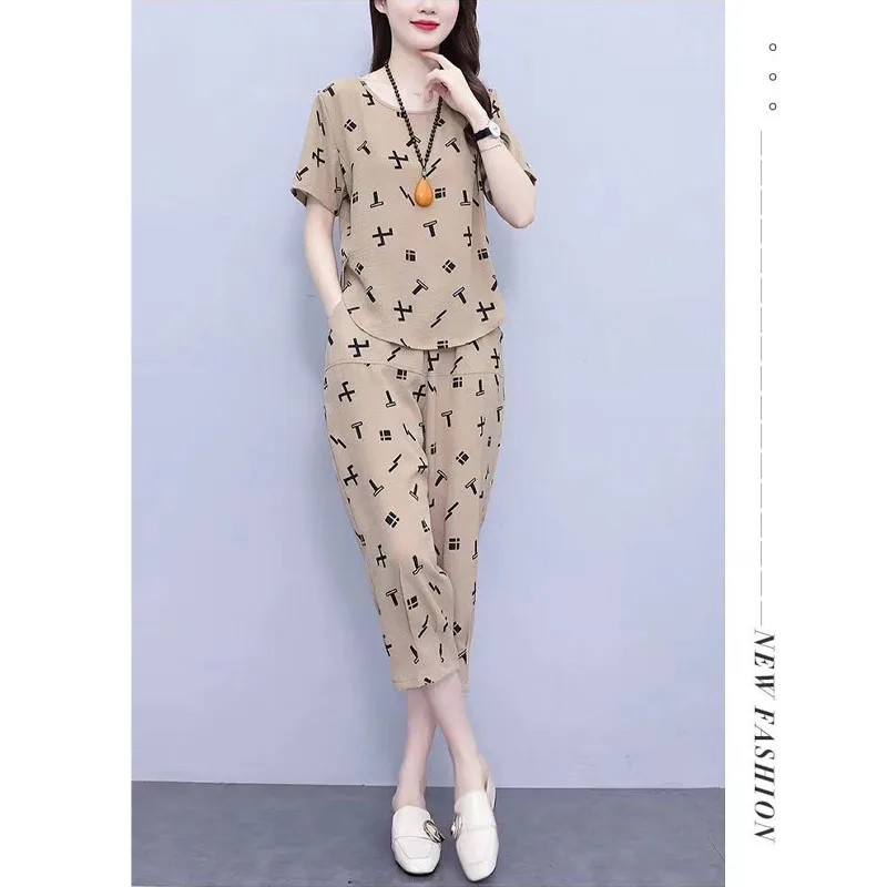 2024 Summer New Women\'s Pullovers Crew Neck Printed Casual Korean Version Versatile Short Sleeve High-end Two-piece Capris Set